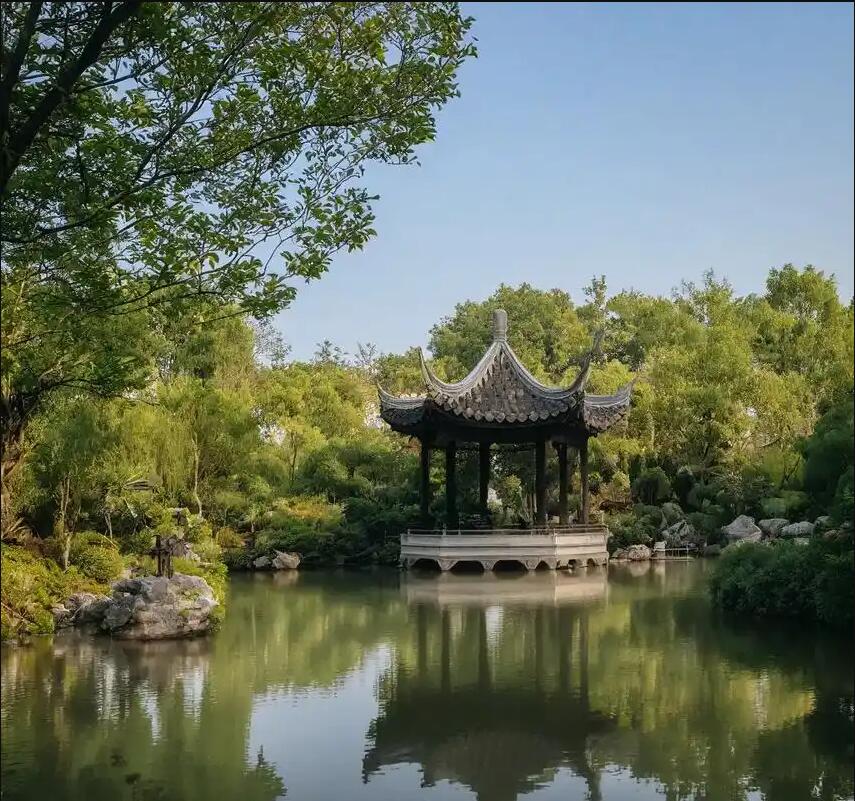 广元利州半雪餐饮有限公司